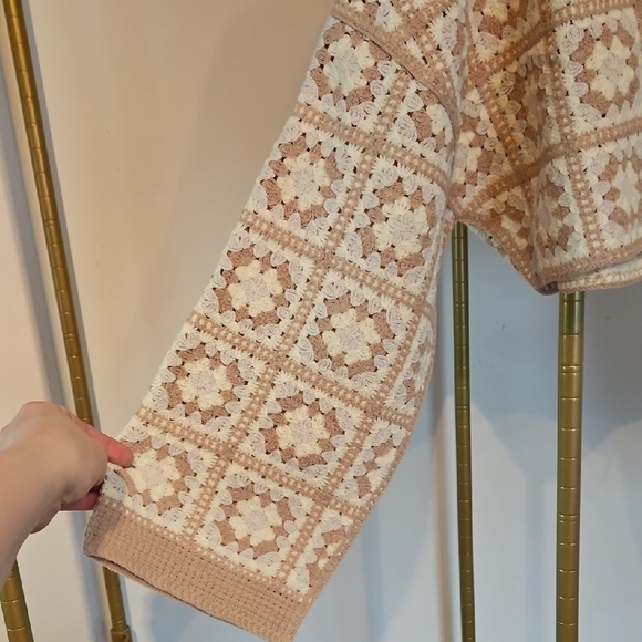 VENUS Tan and Cream Geometric Crop Tank Top & Knit Cardigan Set, Sz L, NWT - Picture 9 of 10